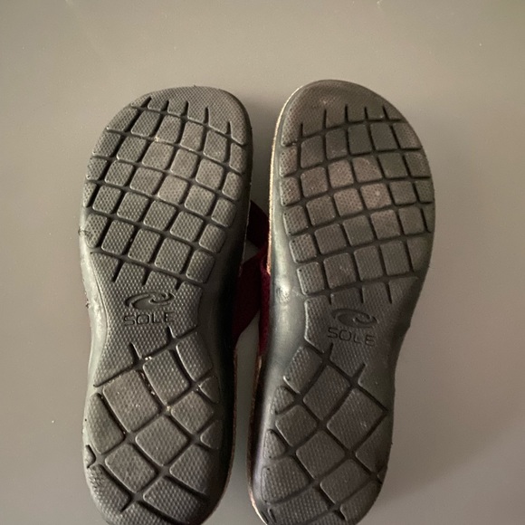 Sandles - Picture 2 of 2